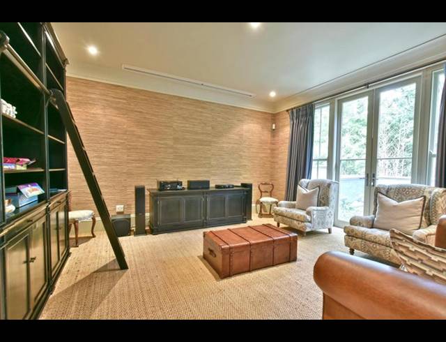 4 BEDROOM HOUSE FOR SALE IN HYDE PARK